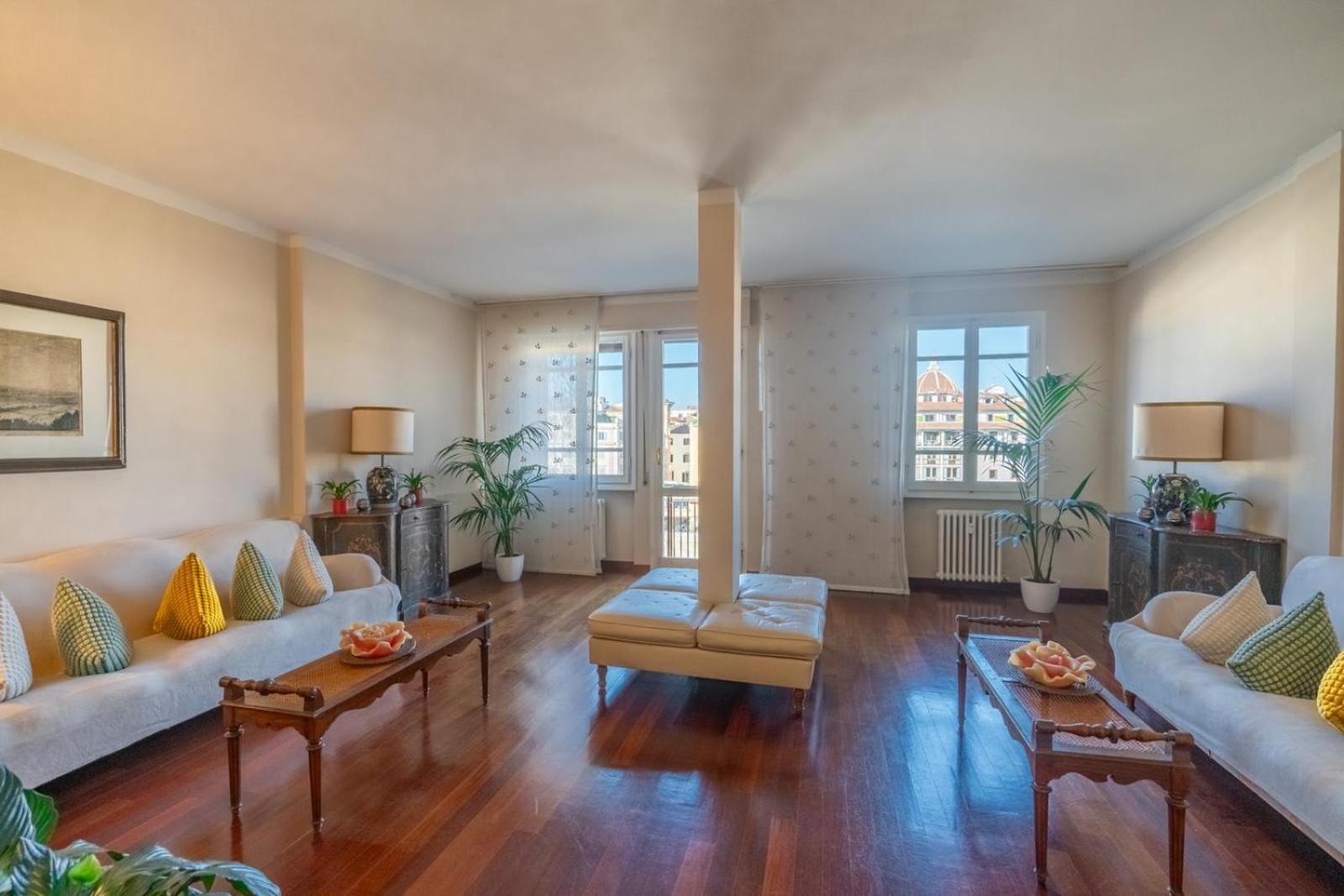 Ponte Vecchio View Luxury Apartment フィレンツェ エクステリア 写真