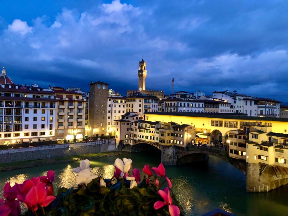 Ponte Vecchio View Luxury Apartment フィレンツェ エクステリア 写真